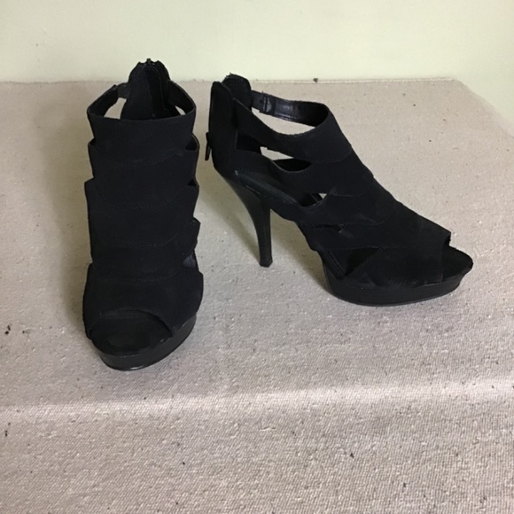 Bongo Women's Black Gladiator 4 in heels Sz. 9 GUC (flaws) - Picture 5 of 8